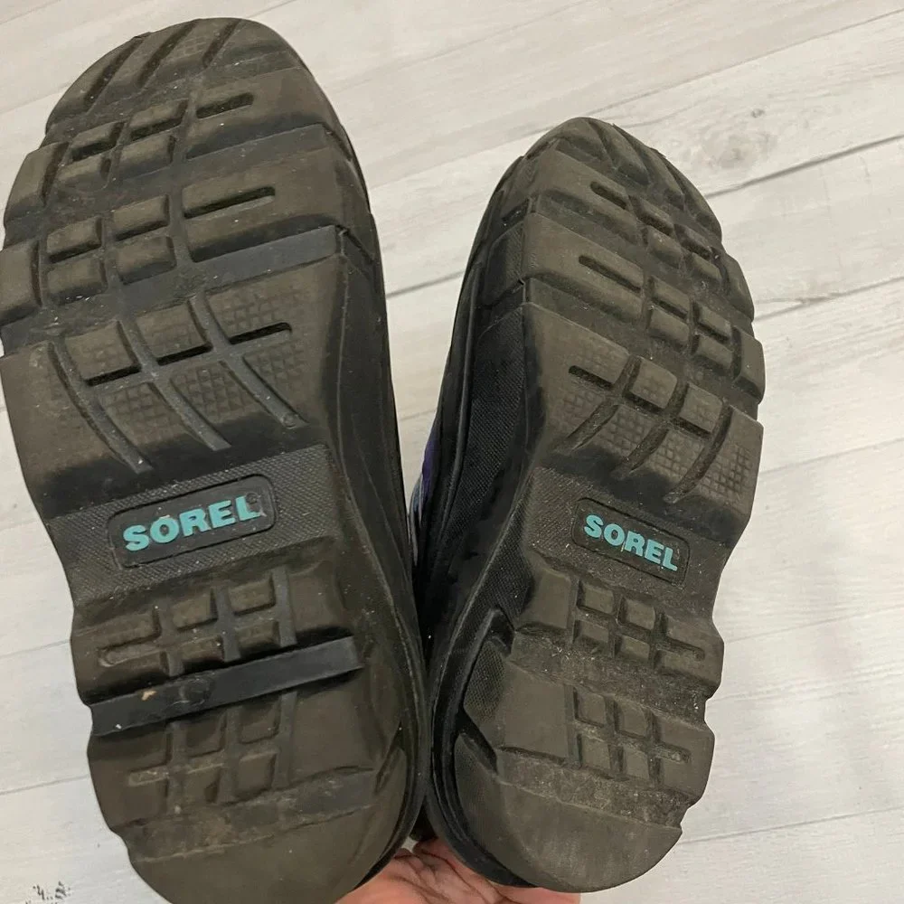 Sorel‎ girls winter boots size 2